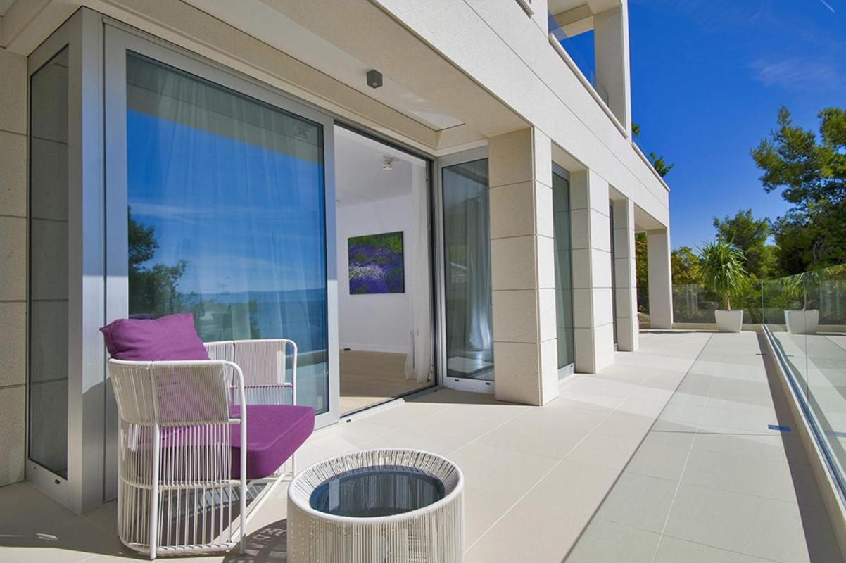Luxury Seafront Villa My Dream With Private Pool, Jacuzzi And Staff At The Beach On Brac Island - Sumartin Selca  Kültér fotó