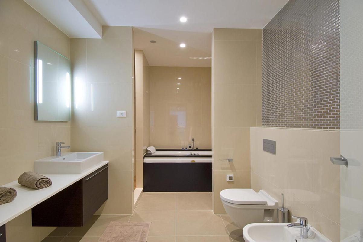 Luxury Seafront Villa My Dream With Private Pool, Jacuzzi And Staff At The Beach On Brac Island - Sumartin Selca  Kültér fotó