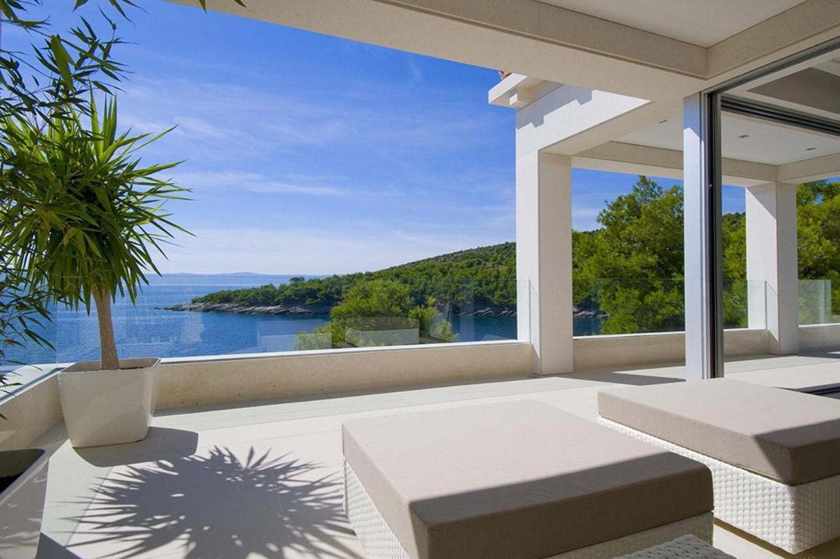 Luxury Seafront Villa My Dream With Private Pool, Jacuzzi And Staff At The Beach On Brac Island - Sumartin Selca  Kültér fotó