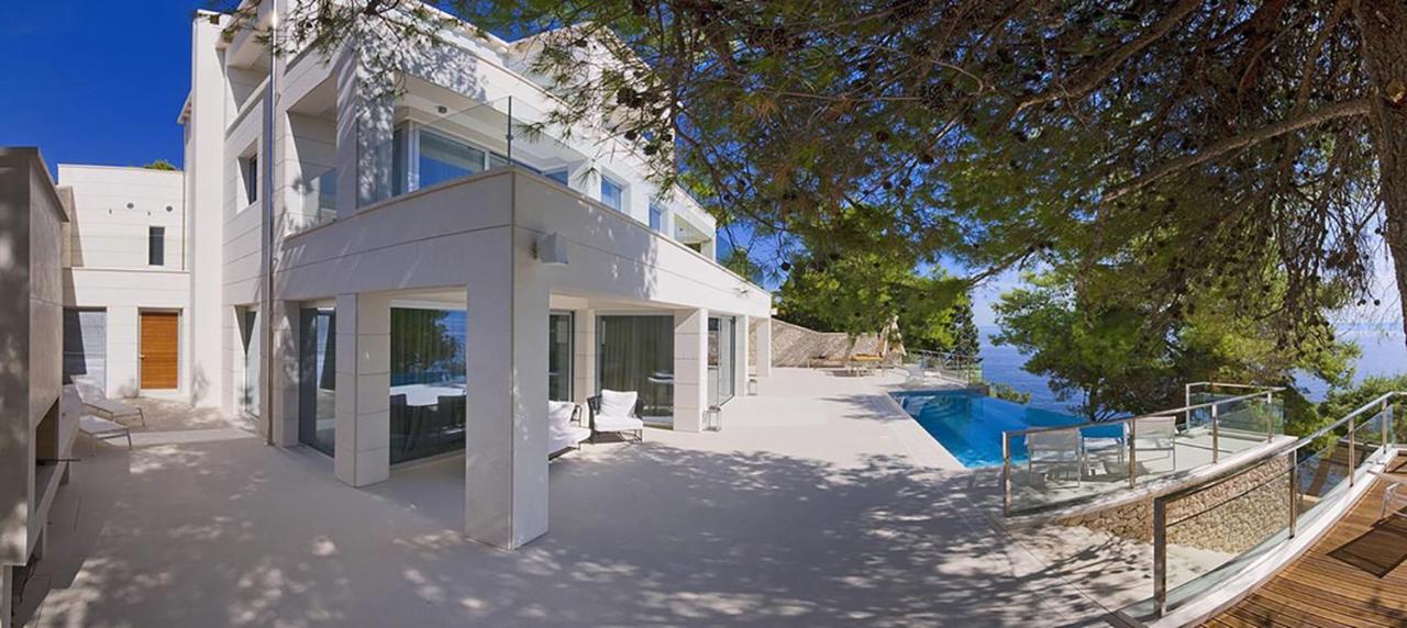 Luxury Seafront Villa My Dream With Private Pool, Jacuzzi And Staff At The Beach On Brac Island - Sumartin Selca  Kültér fotó