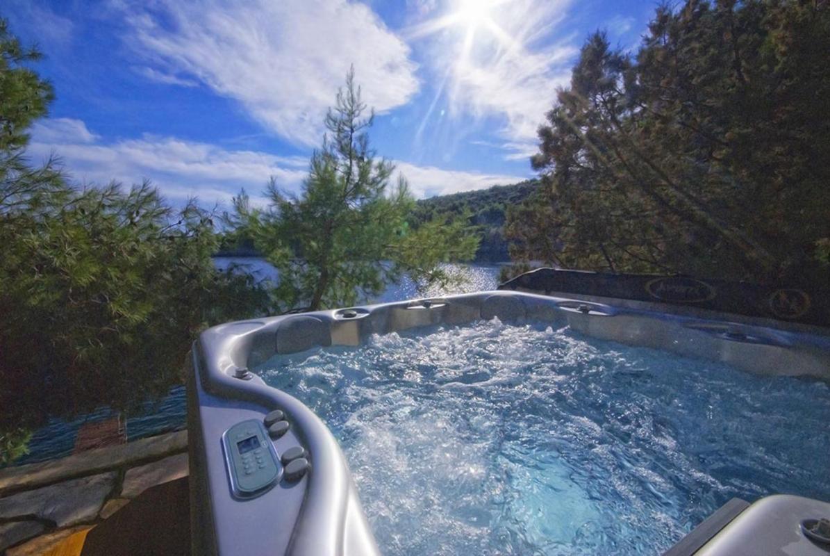 Luxury Seafront Villa My Dream With Private Pool, Jacuzzi And Staff At The Beach On Brac Island - Sumartin Selca  Kültér fotó